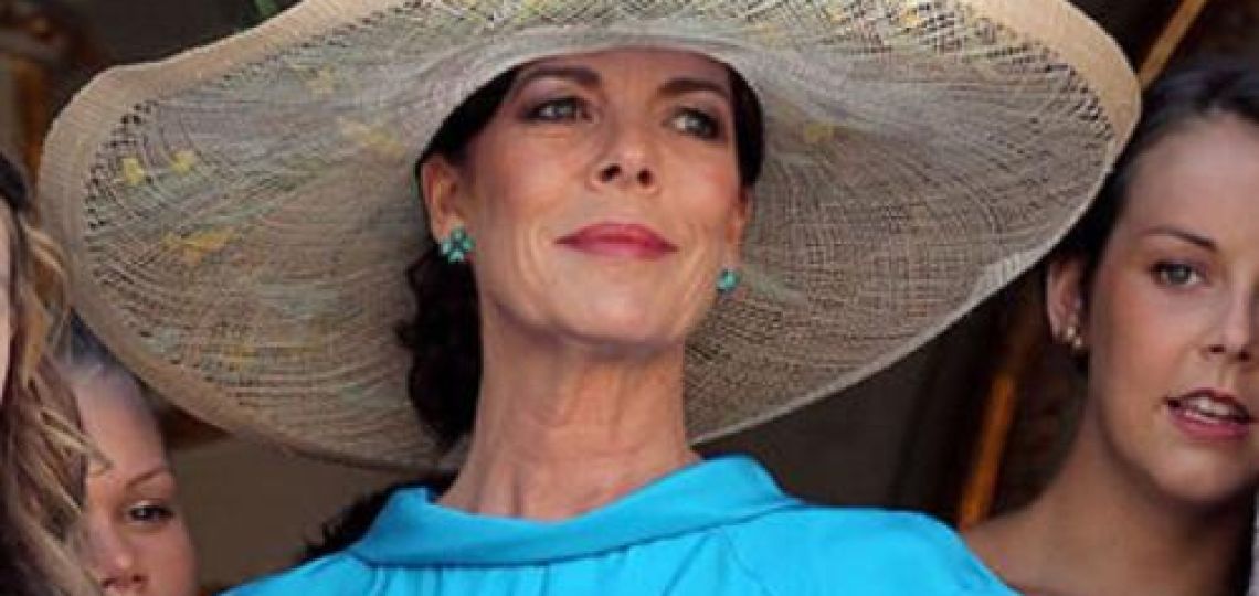 Los pantalones de pana de Carolina de Mónaco son el countryside chic que queremos