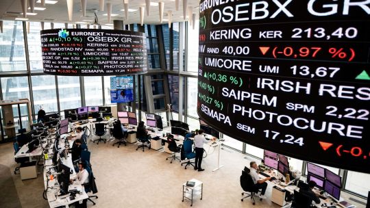 Goldman Sachs y JP Morgan prevén un nuevo impulso para las acciones europeas hacia fin de año