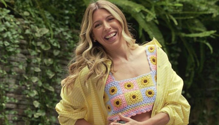 Florencia Bertotti vende su ropa desde $14.800 y hasta 40% de descuento