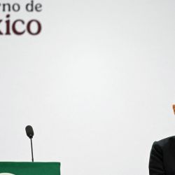 La presidenta de México, Claudia Sheinbaum, llega para su primer discurso sobre el Estado de la Nación en el Palacio Nacional de la Ciudad de México. | Foto:YURI CORTEZ / AFP