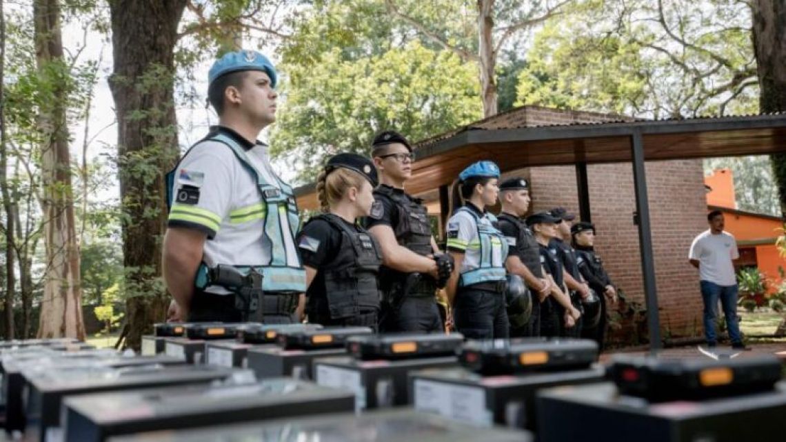 Misiones: la Policía advirtió sobre estafas con clonación de voz por <b>Inteligencia Artificial</b> thumbnail