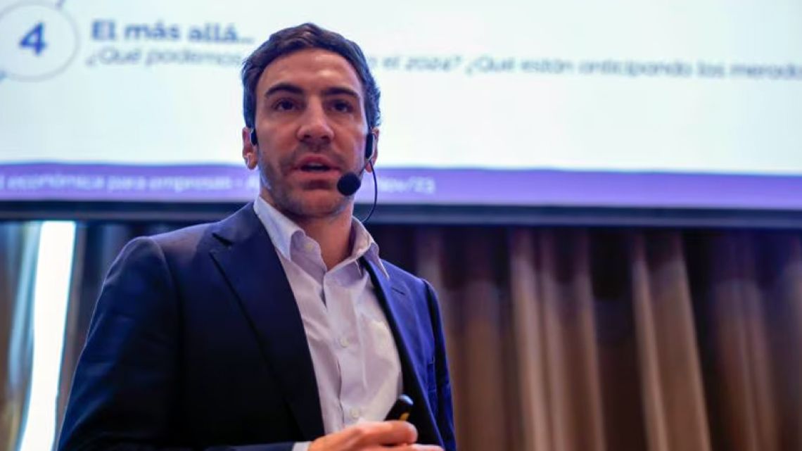 Santiago Bulat y el futuro del dólar: En 2027 va a haber tensión cambiaria por falta de reservas