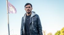 El look oversize de Leandro Paredes y el accesorio que lo une a Wanda Nara y Nicole Neumann 