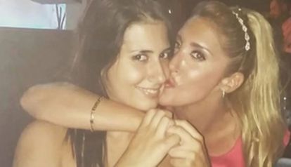 Ayelén Paleo y su hermana