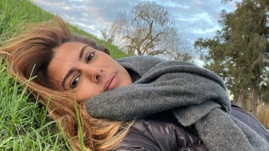 Juliana Awada apuesta al vestido con cuello halter que favorece cualquier figura