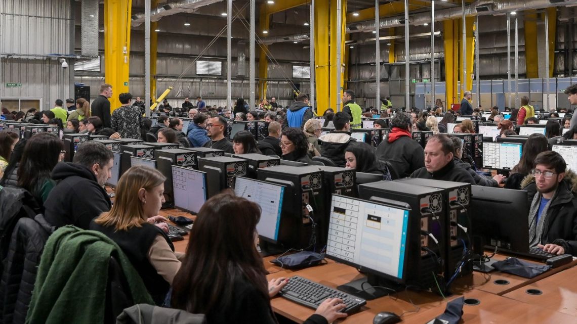 Intención de voto en Buenos Aires: una disputa voto a voto en cada sección electoral