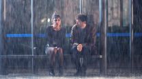 La miniserie que fue un furor de Netflix, atraviesa su segundo boom de éxito y puede verse en un solo día 