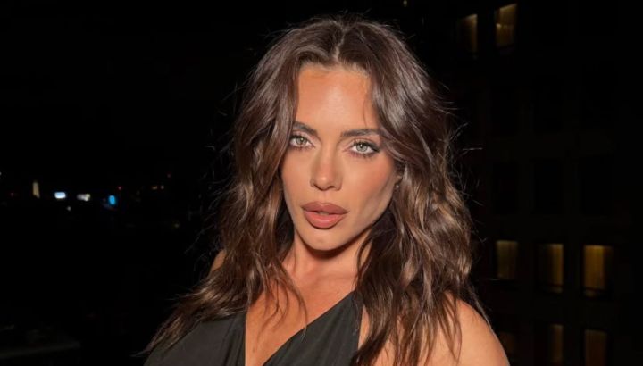 Emilia Attias enfrentó los rumores de embarazo con una particular imagen