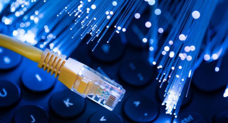 Internet por fibra óptica