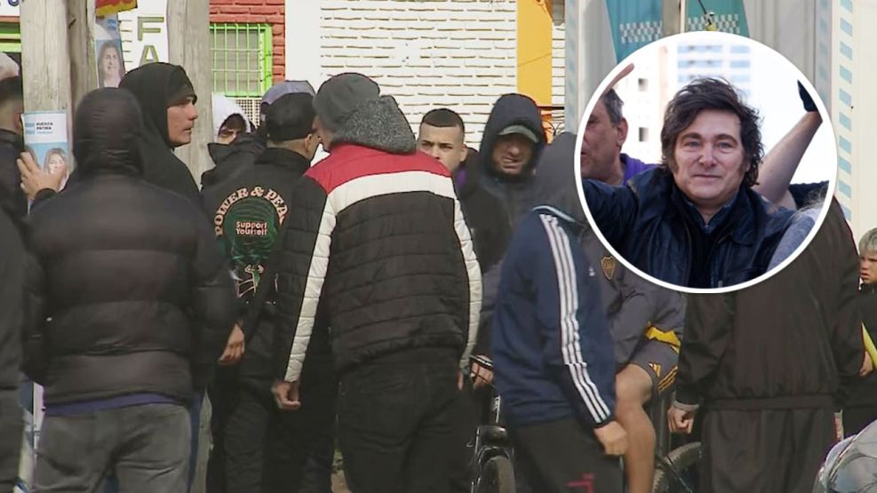 Personas encapuchadas en acto de Milei 03092025