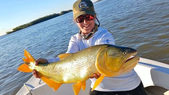 El Alto Paraná brinda grandes alegrías a los pescadores
