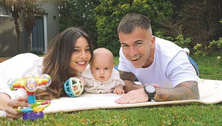 Sol Pérez y Guido Mazzoni presentan a Marco, su primer hijo 