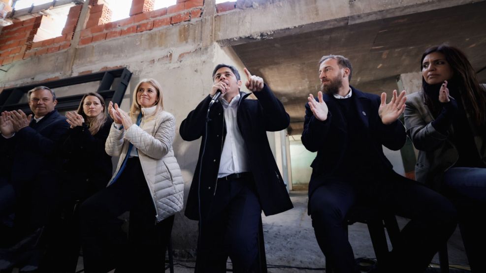 Kicillof en obra en construcción 04092025