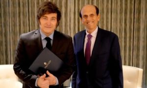 El presidente Javier Milei con el empresario financiero Michael Milken