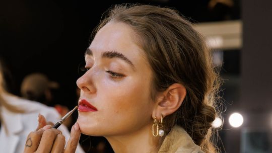 Tendencias de make up primavera-verano 2025: la técnica de BAFWEEK que veremos en todos lados