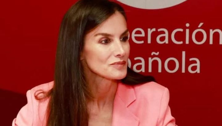 Aseguran que la reina Letizia se fue de vacaciones con su amante
