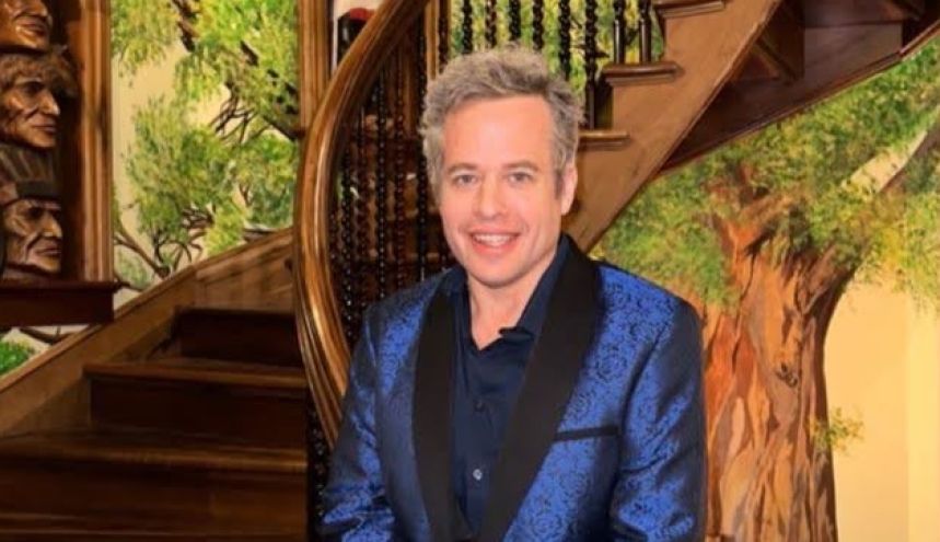 Christopher Mark