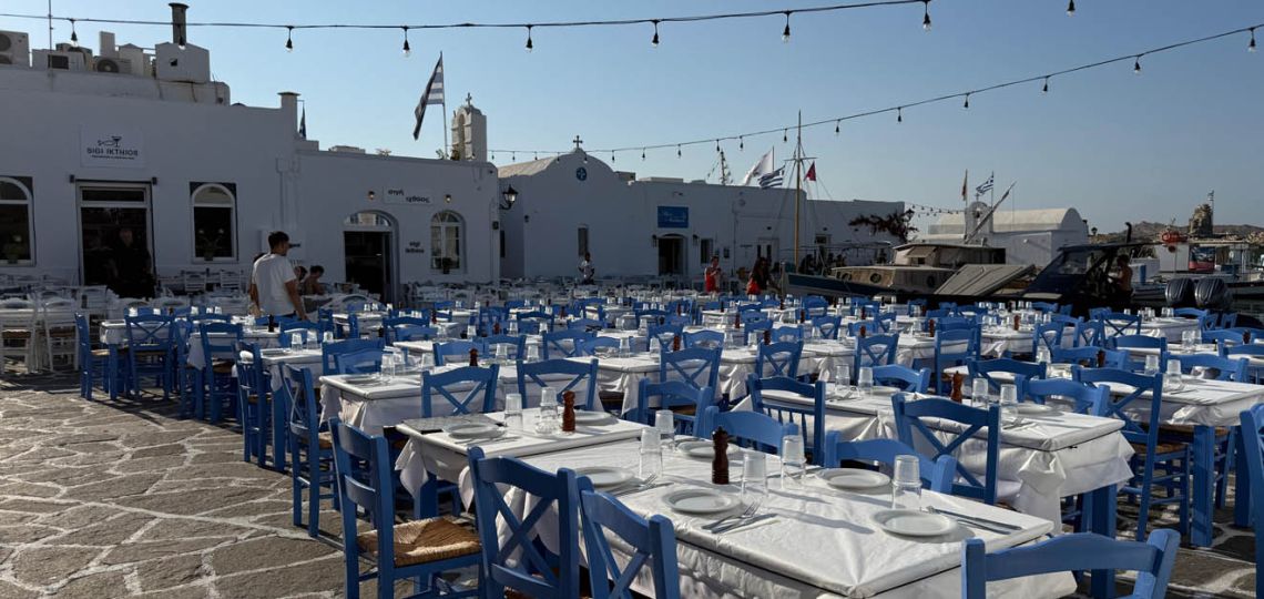 Islas Cícladas: qué ver en Santorini, Paros, Ios y Naxos, las joyas del mar Egeo