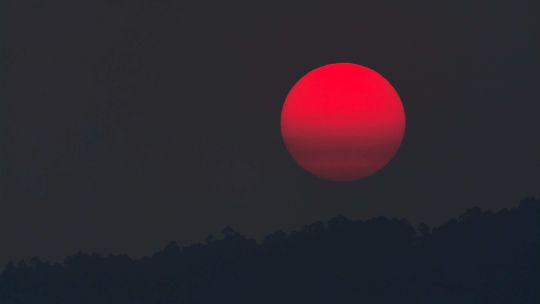 Eclipse lunar 2025: la Luna de Sangre iluminará el cielo en septiembre y afectará a todos los signos del zodiaco
