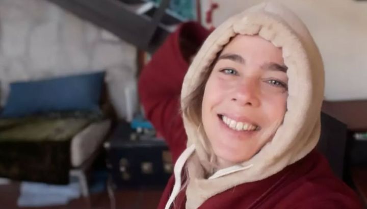 Fue la actriz preferida de Adrián Suar y protagonizó éxitos descomunales, pero se mudó frente al mar y se alejó de todo 