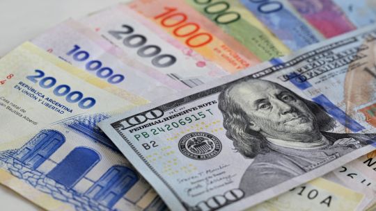pesos dollars stock