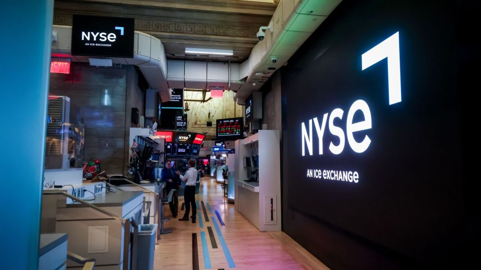 US Stocks Drop As Tech Rout Deepens, Hurt By Climbing Yields