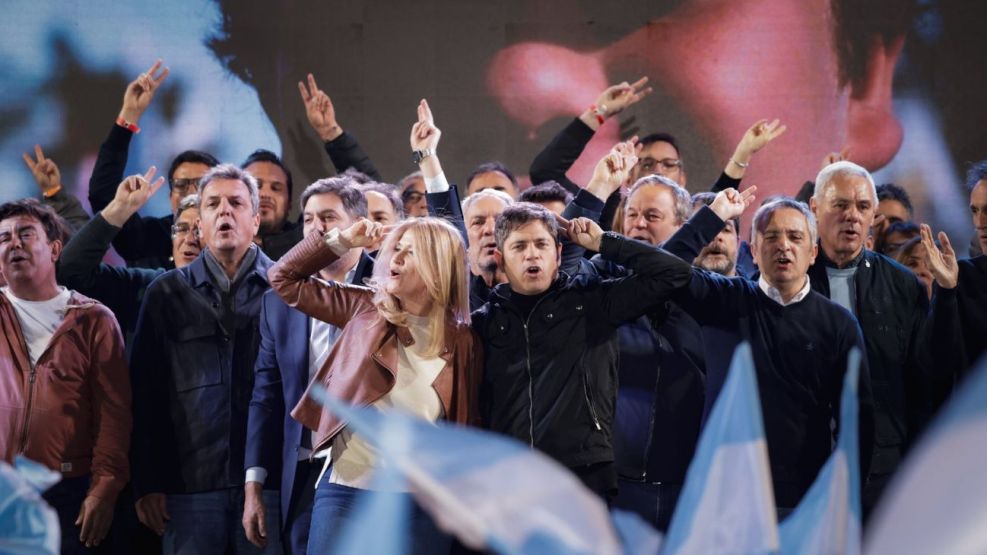 Axel Kicillof festejó el triunfo electoral en el búnker de Fuerza Patria 