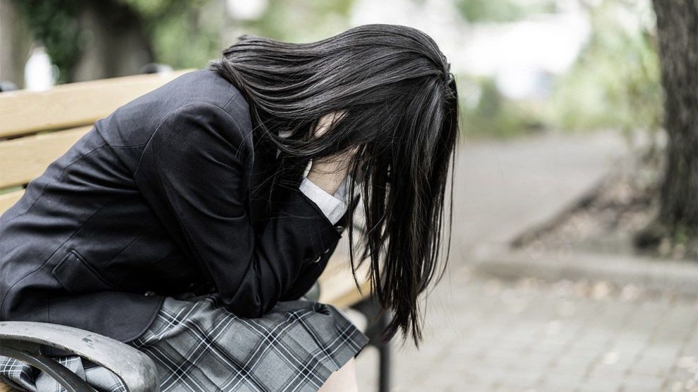 Preocupa el aumento de la tasa de suicidio adolescente. 