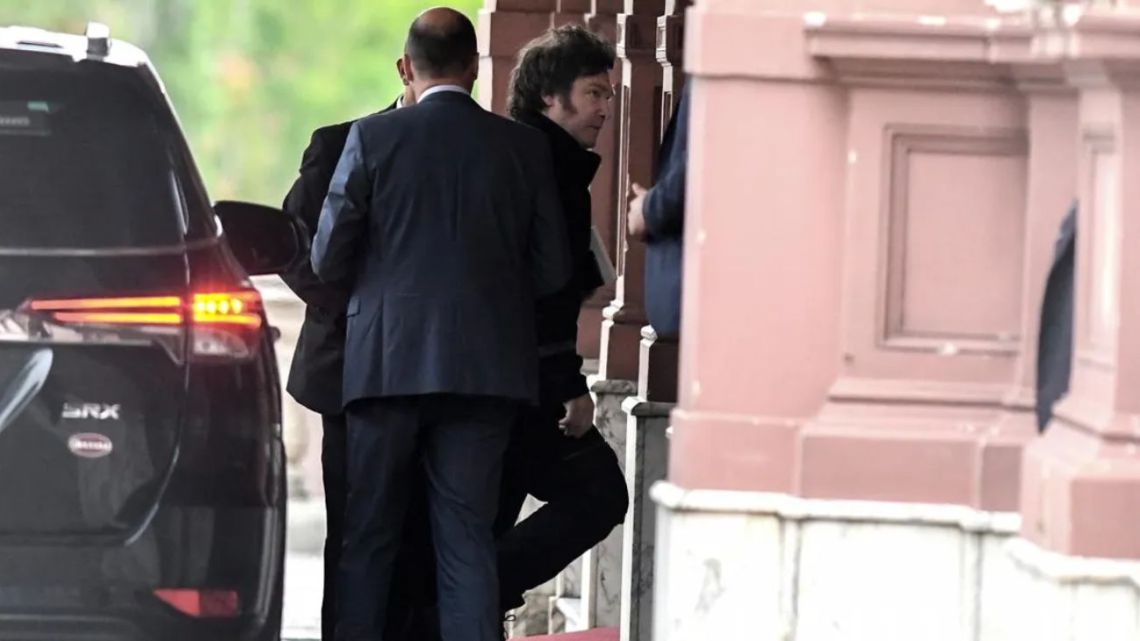 Javier Milei se reunió con la mesa política en Casa Rosada tras la ...