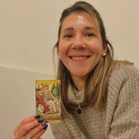 Reina de Bastos: el Tarot como camino de transformación