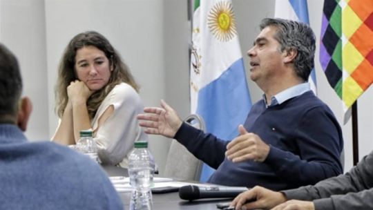 Piden procesar a Capitanich por firmar adjudicaciones de tierras a socios de una funcionaria
