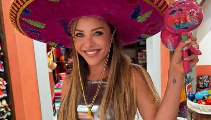 Se despide de la vida de casada: Evangelina Anderson, soltera a puro lujo por las playas de México