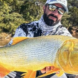 En el Paraná Medio, Esquina es un punto estratégico que brinda grandes alegrías a los pescadores.