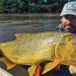 En el Paraná Medio, Esquina es un punto estratégico que brinda grandes alegrías a los pescadores.