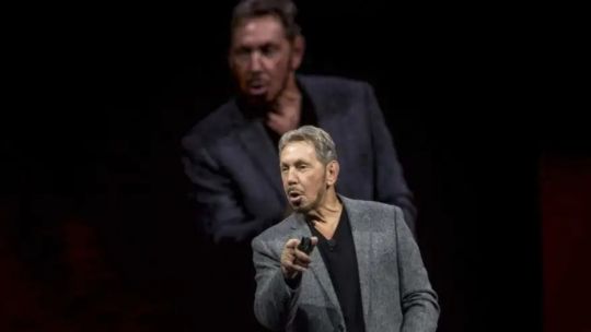 Larry Ellison amenaza con sacarle a Elon Musk el puesto del hombre más rico del mundo