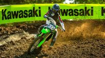 Kawasaki lanzó la KX 250 con mejoras en potencia, control de tracción y suspensiones