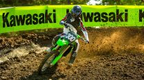 Kawasaki lanzó la KX 250 con mejoras en potencia, control de tracción y suspensiones