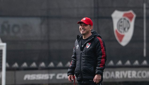 Marcelo Gallardo entrenando a River Plate