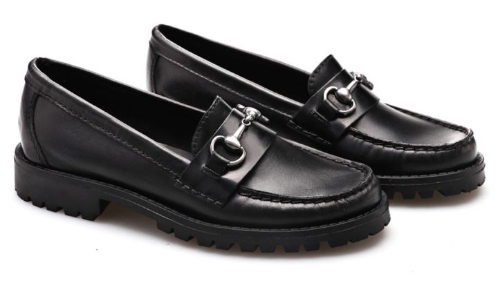 Los dad loafers ideales para el cambio de estación y levantar cualquier outfit