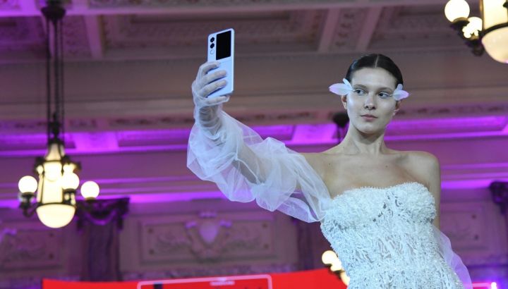 Caras Moda 2025: así se vivió la Pasada Tech junto al smartphone Nubia Flip 2
