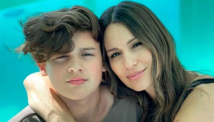 Pampita reveló el particular pedido que le hace a Bautista, su hijo mayor