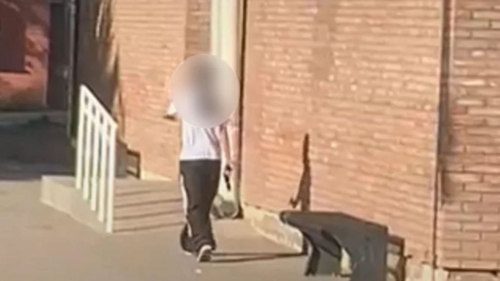 Una joven de 14 años fue armada a una escuela en Mendoza 