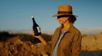 Awada lanza su propia marca de vino: Juliana Malbec