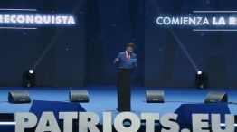 Todos contra todos: Milei no ordena la pelea de Karina con Caputo que jaquea la campaña - Image 3