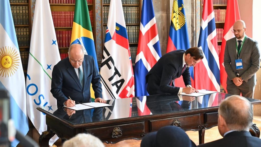 Firma de Tratado de Libre Comercio Mercosur - EFTA