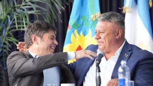 Chiqui Tapia y Axel Kicillof