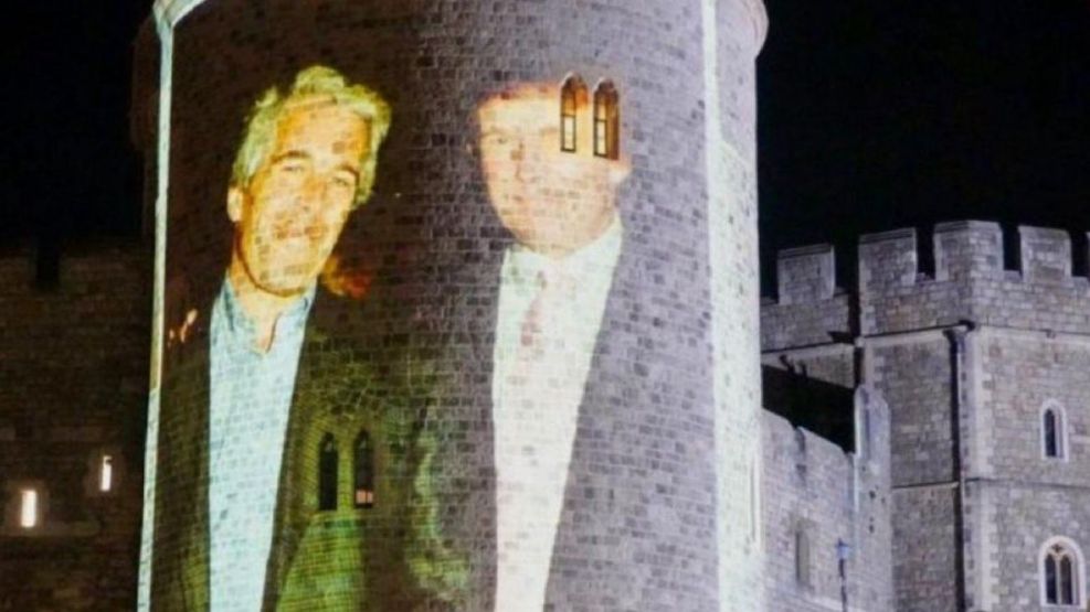 Activistas proyectaron imágenes de Donald Trump junto a Jeffrey Epstein en una torre del castillo de Windsor