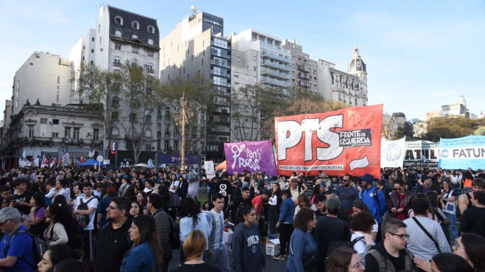 Marcha universitaria en el congreso 17092025