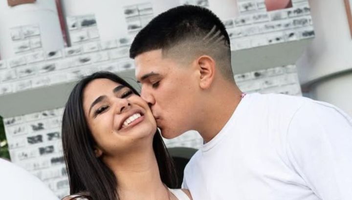 La foto y el significativo mensaje de Daniela Celis en medio de la operación de Thiago Medina: "La lluvia es bendición"