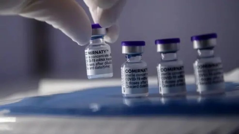 Advierten sobre los efectos adversos de la vacuna contra el covid.     